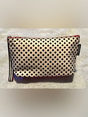 LANCŌME COSMETIC BAG/POUCH/WRISTLET/EUC (aka “GOOD”)